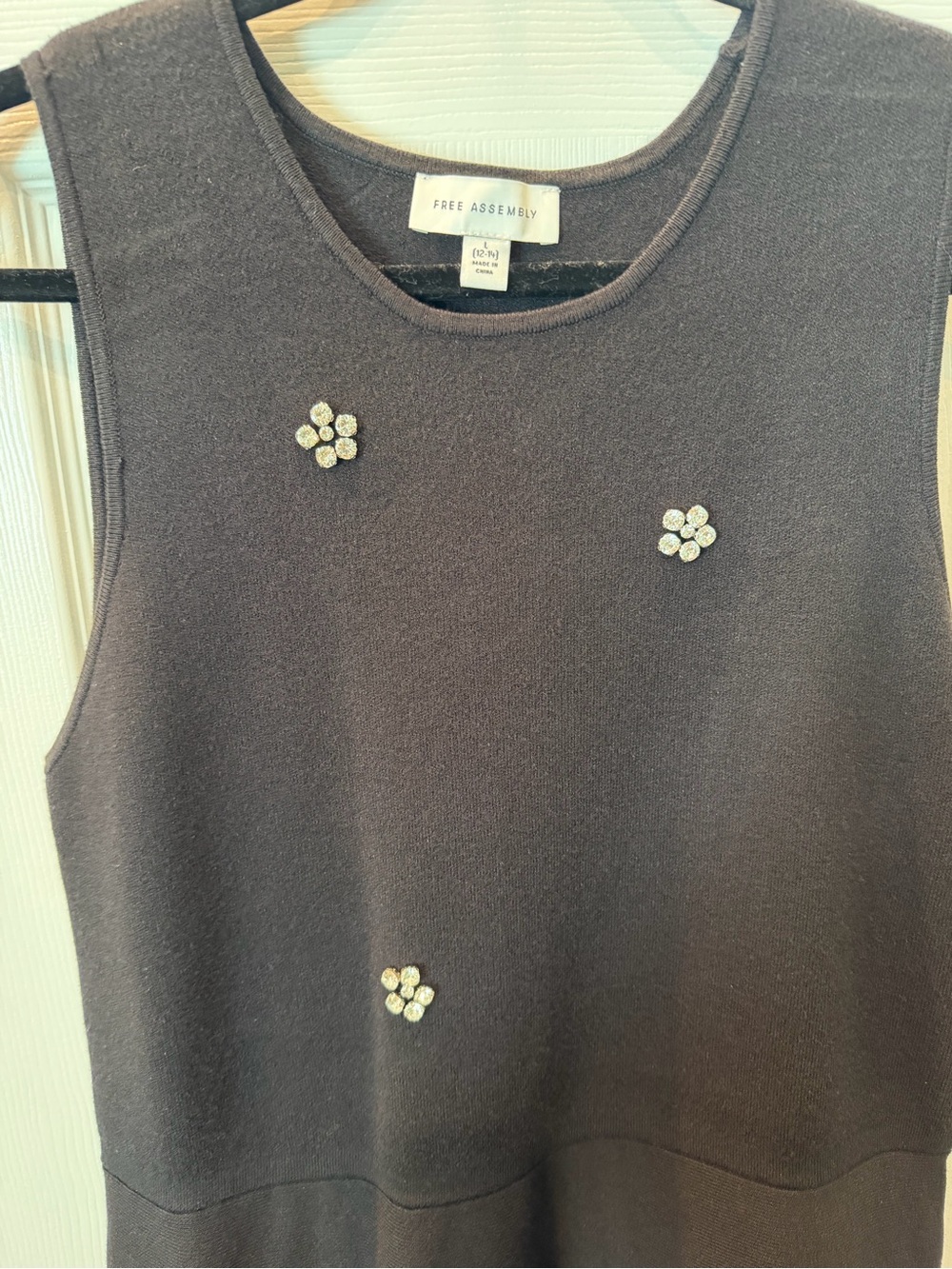 Sleeveless Black Midi Dress with Crystal Flower Accents - Picture 4 of 4